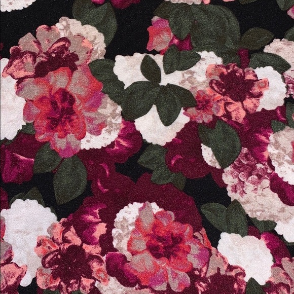 Banana Republic floral signature tee - Picture 4 of 4